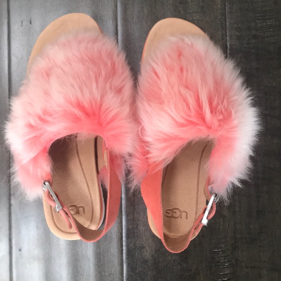 pink fuzzy flip flops